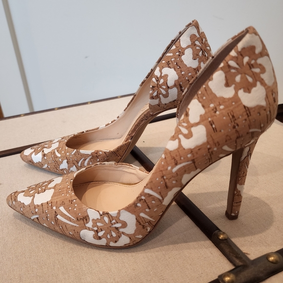 Jessica Simpson stilettos - Picture 2 of 5